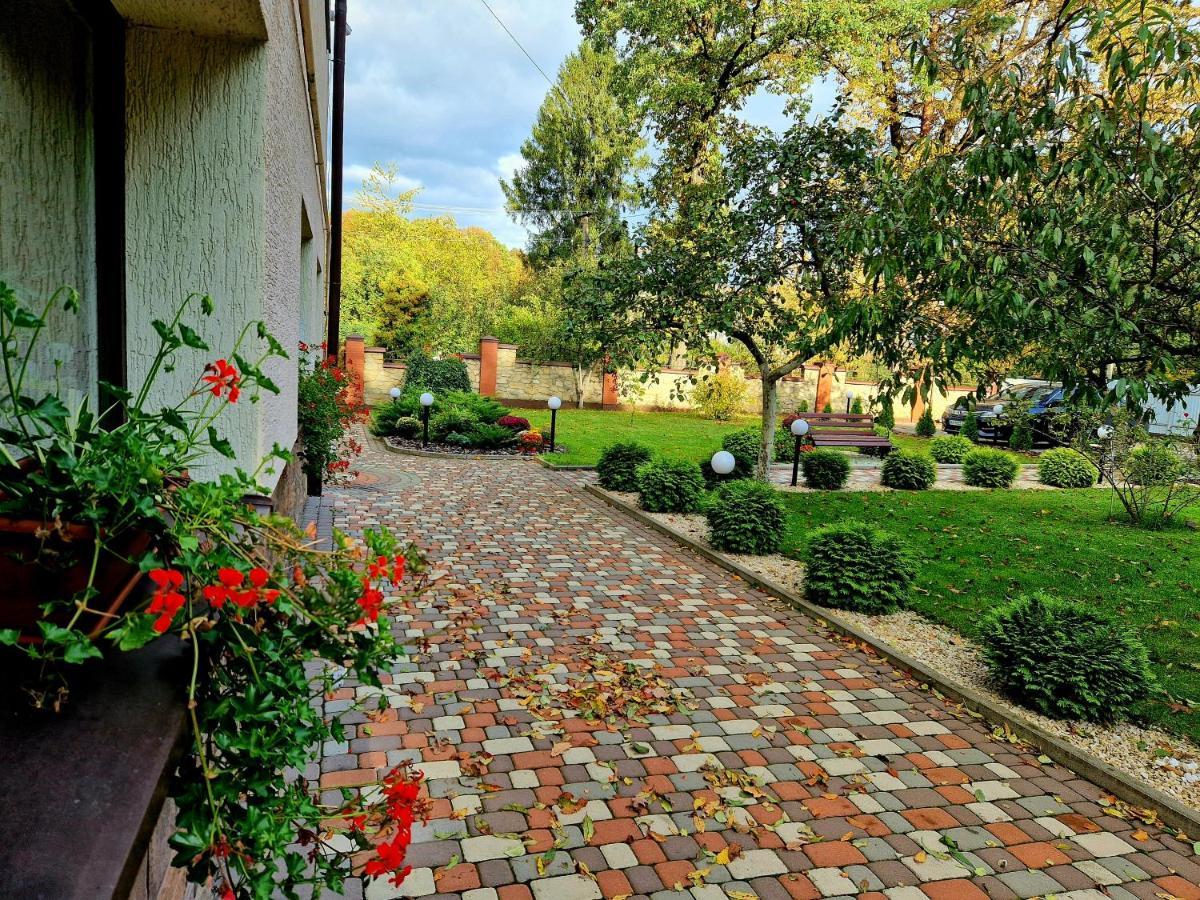 Villa Zenko Bryukhovychi Ngoại thất bức ảnh