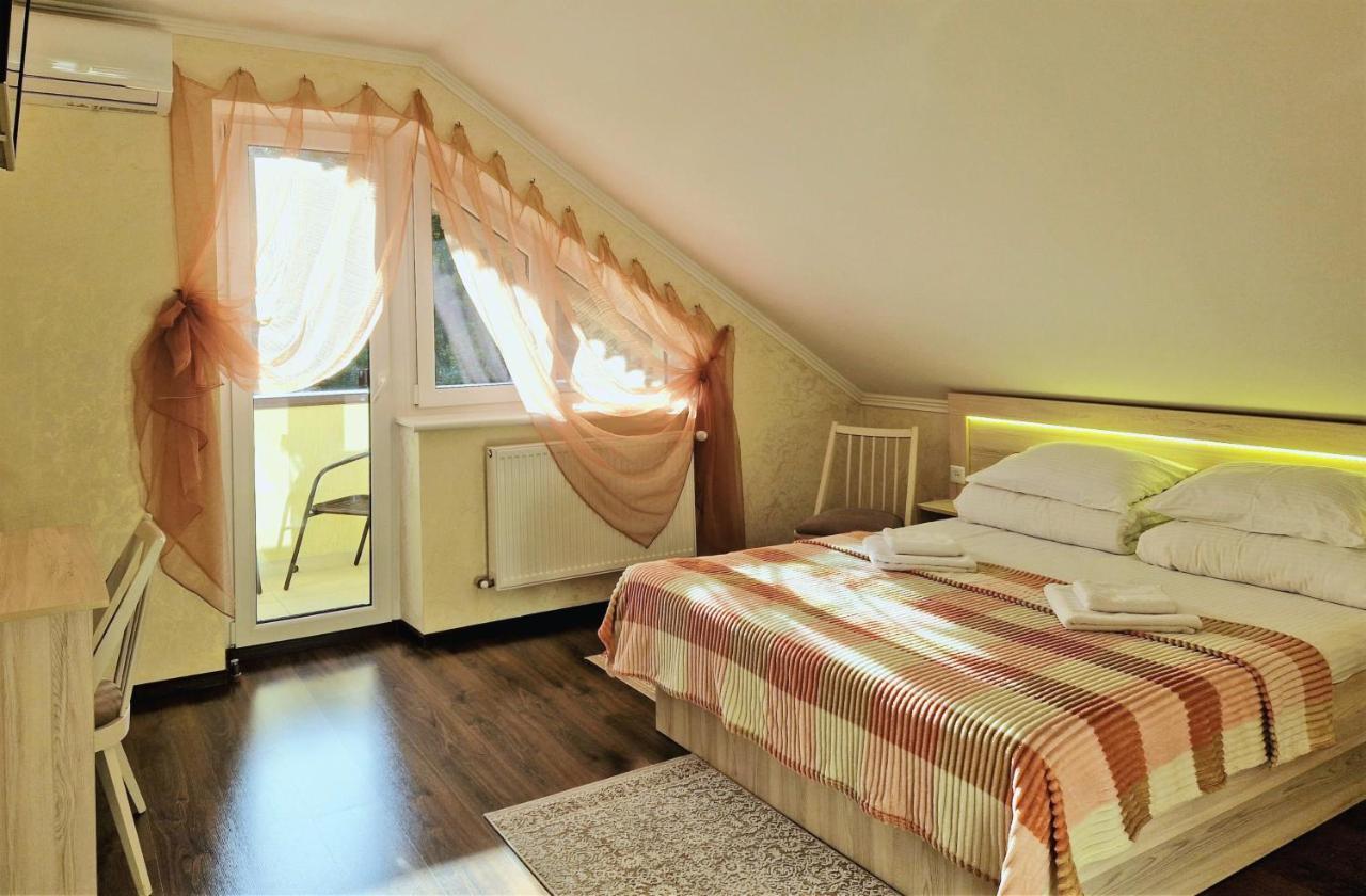 Villa Zenko Bryukhovychi Ngoại thất bức ảnh